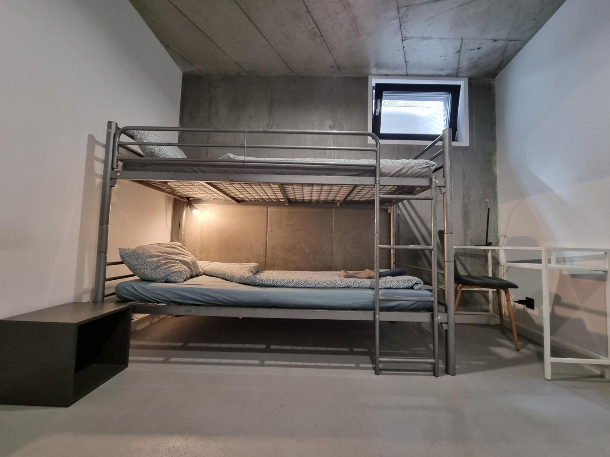 Industrialna Piwnica Hostel Gdańsk Rum bild