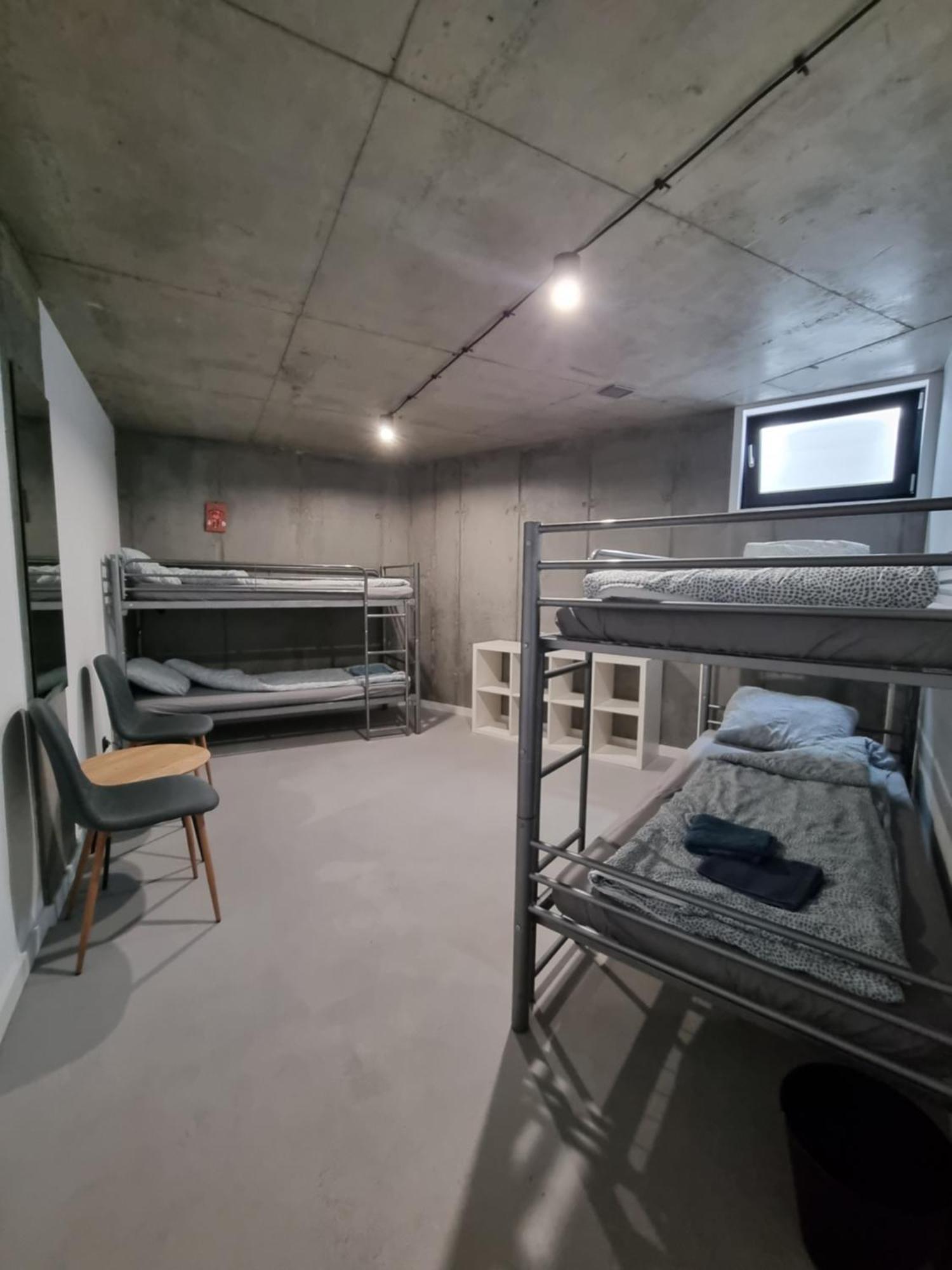 Industrialna Piwnica Hostel Gdańsk Exteriör bild